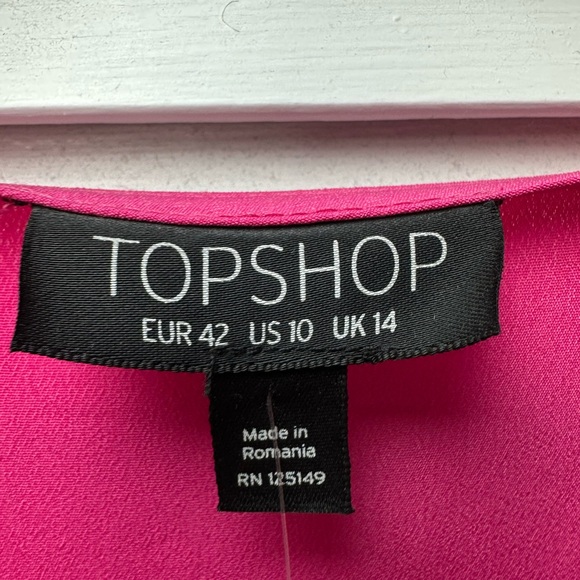 Topshop for Nordstrom. Hot pink v-neck. Flare sleeved dress - Picture 5 of 5